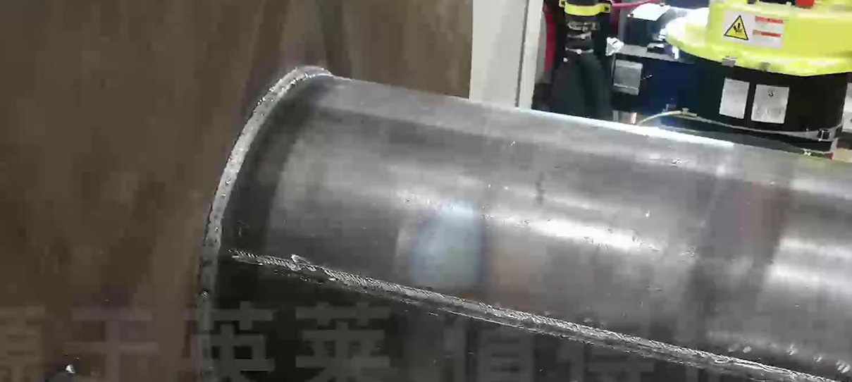 壓路機(jī)圓筒焊接